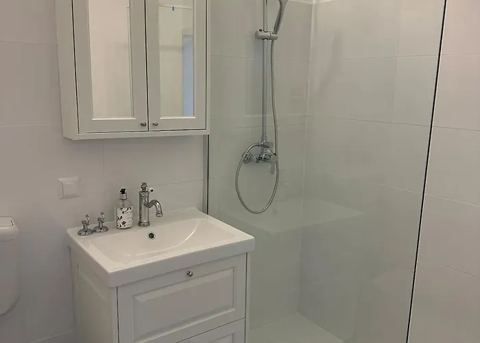 Brand New In * Відень